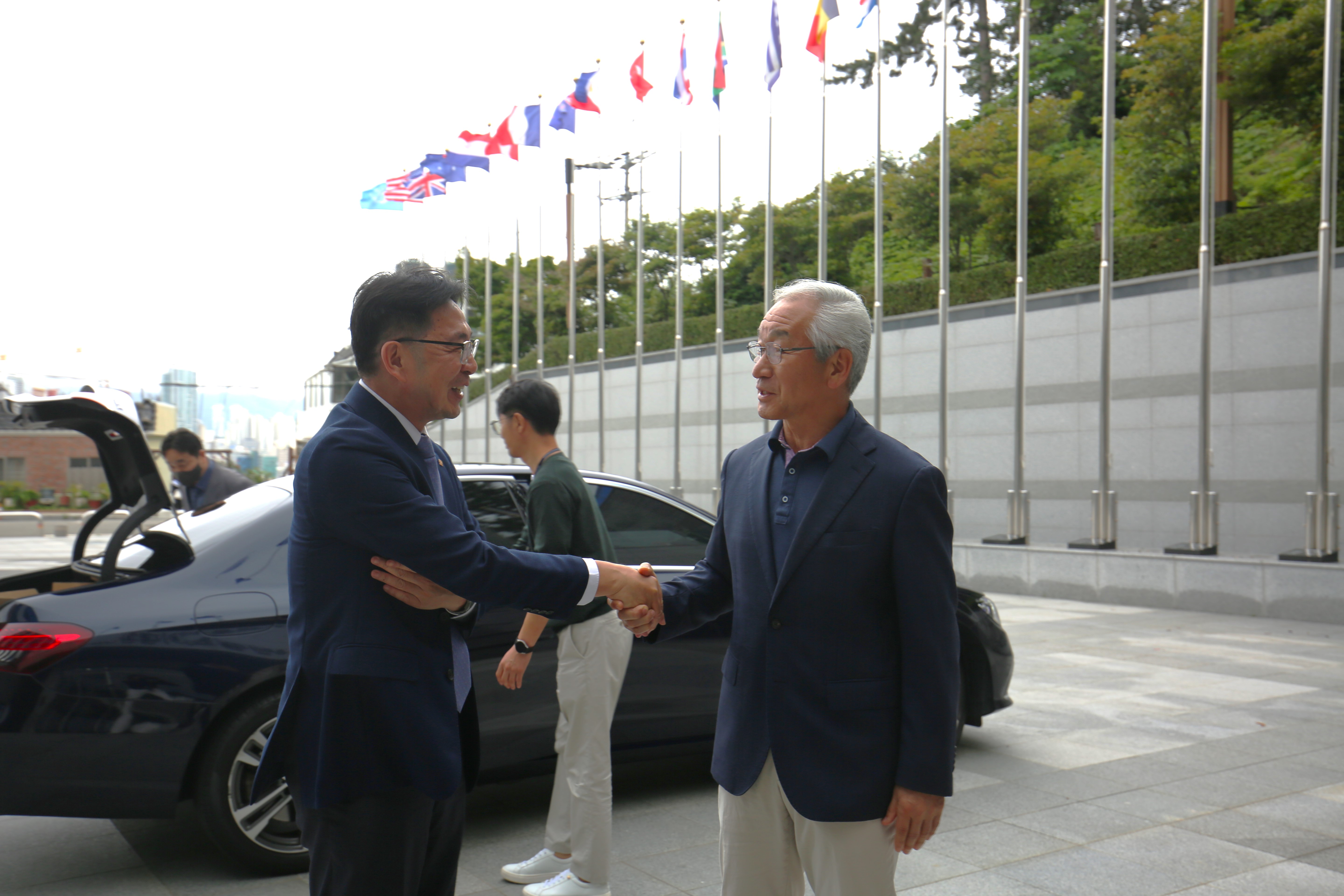 주한국타이페이대표부 부산사무처 곽승개(궈 청 카이, 郭承凱) 총영사 내방 첫번째 이미지